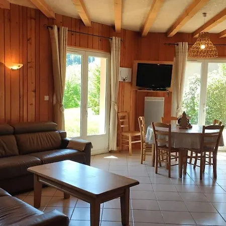 Les 4 Saisons - Interieur Bois - De Chalain Holiday home *